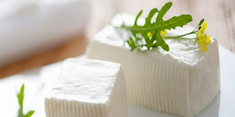 What Is Stracchino Cheese? Taste, Uses & Where to Buy