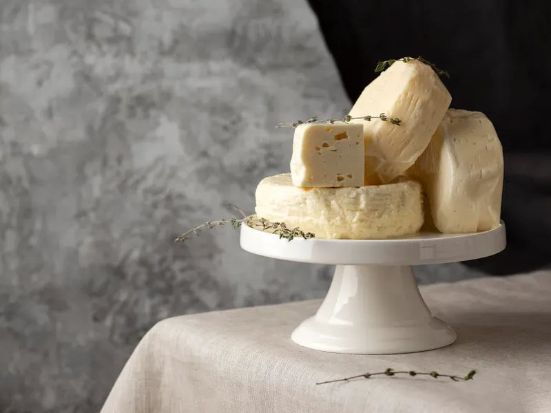How to Create an Authentic Italian Cheese Platter