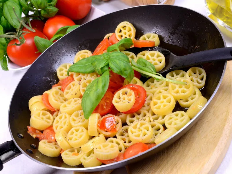 Cheese Wheel Pasta vs. Traditional Pasta: What’s the Difference?