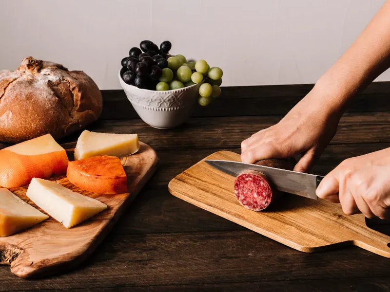 Know the Art of Making a Meat and Cheese Board